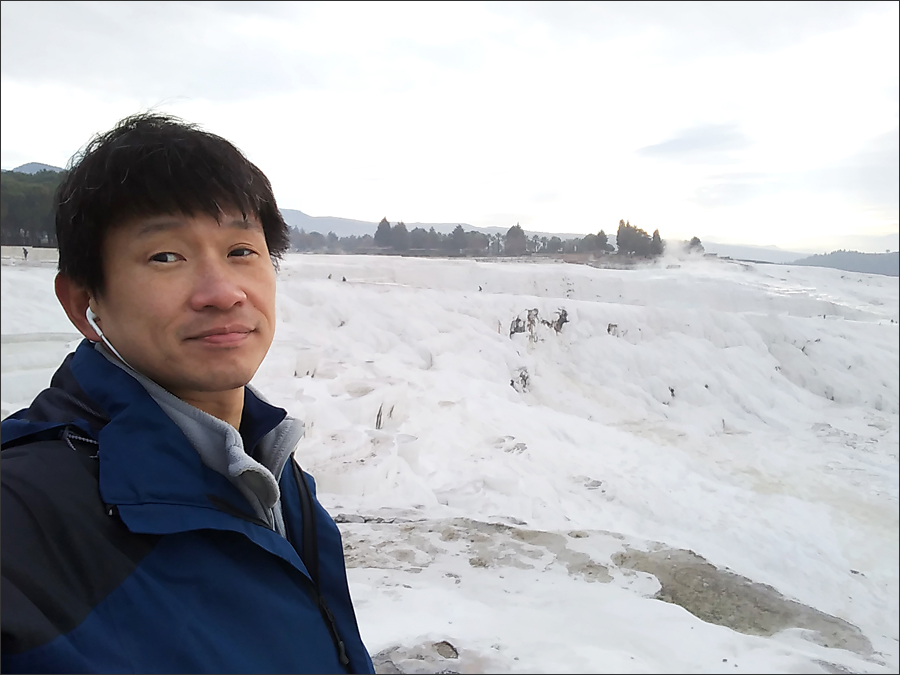 설산을 보는 것 같은 파묵칼레의 석회층 설산을 보는 것 같은 파묵칼레의 석회층